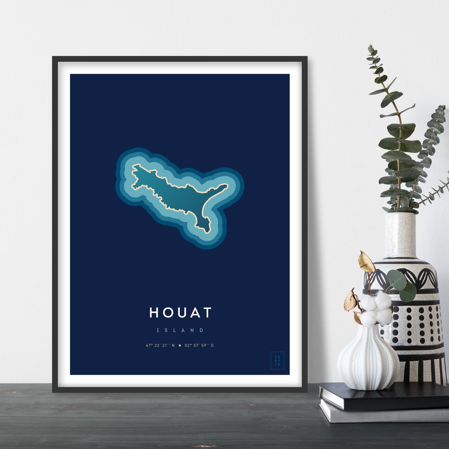 Poster déco de l'île d'Houat vue du ciel. © ikonik