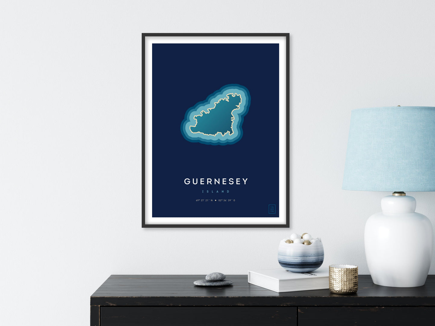 Poster déco de l'île de Guernesey vue du ciel. © ikonik