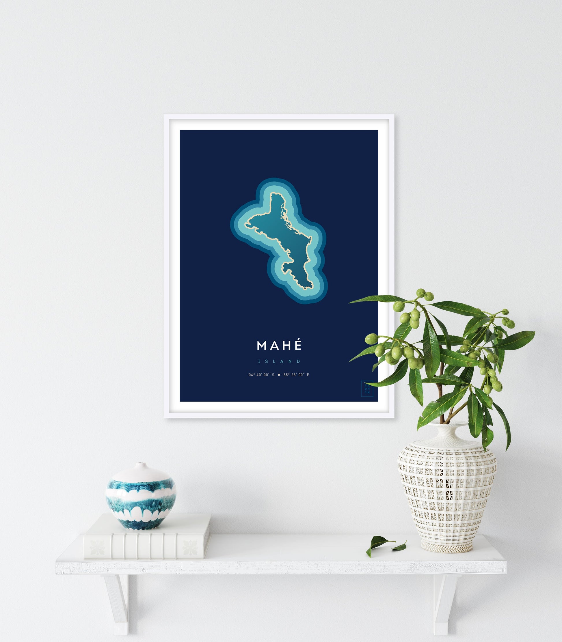 Poster déco de l'île de Mahé aux Seychelles, vue du ciel. © ikonik