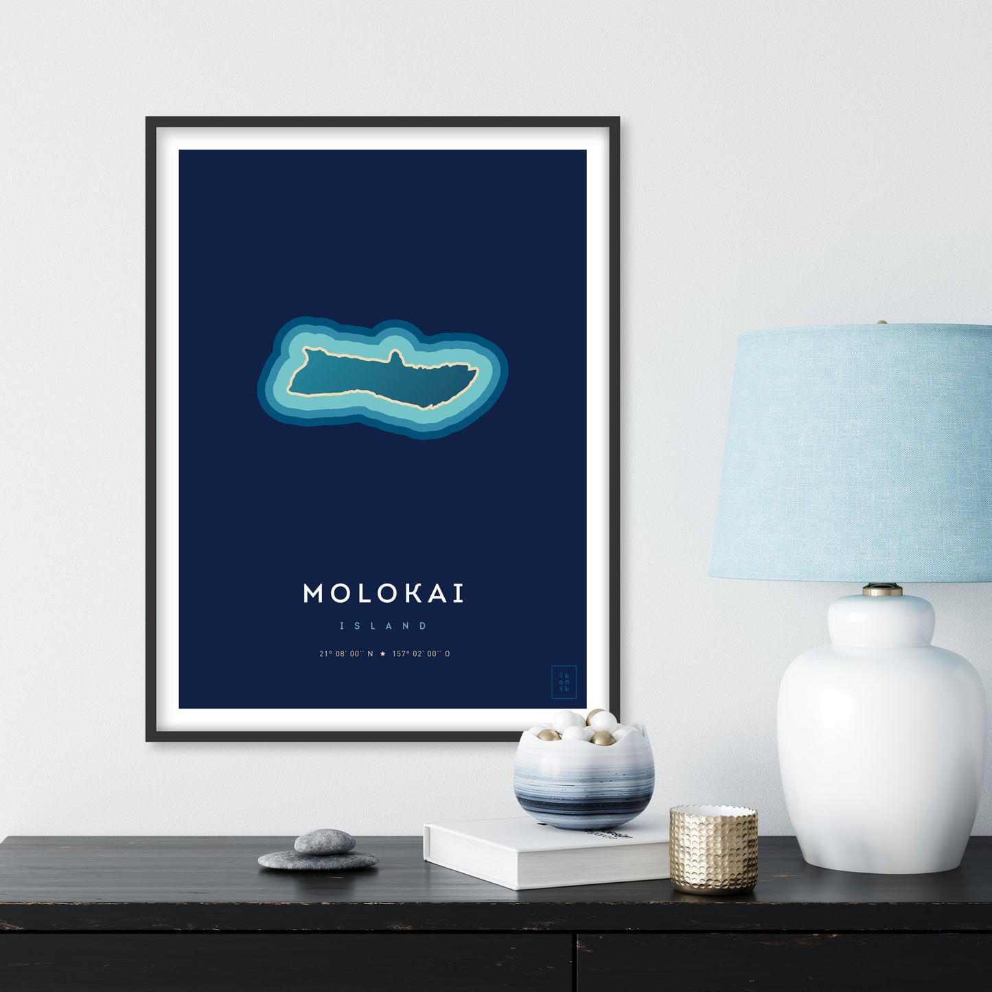 Poster déco de l'île de Molokai vue du ciel. © ikonik